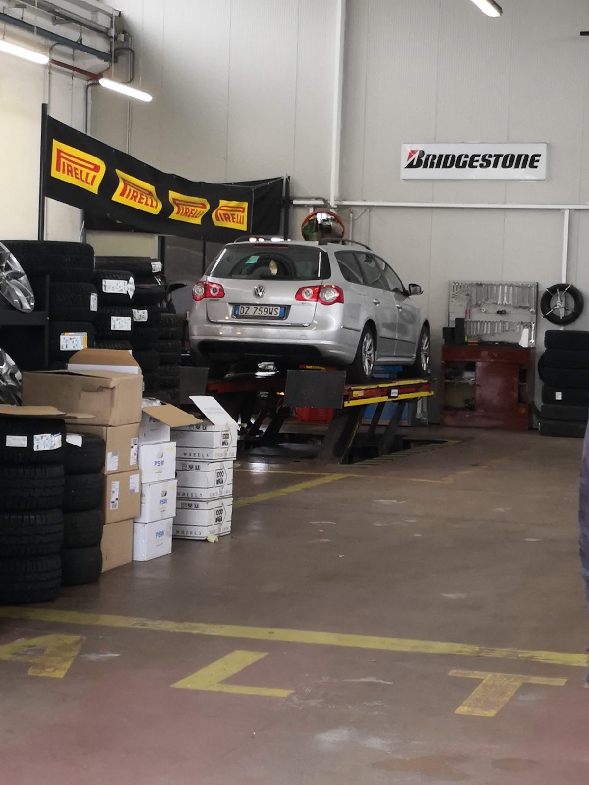 EFFE GOMME gommista, meccanico, centro revisione. - 2